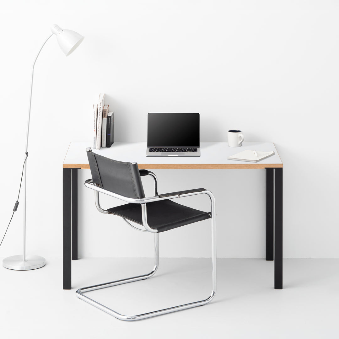 Minimal Color Desk