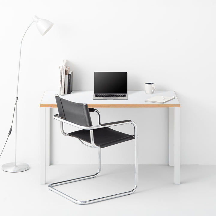 Minimal Color Desk
