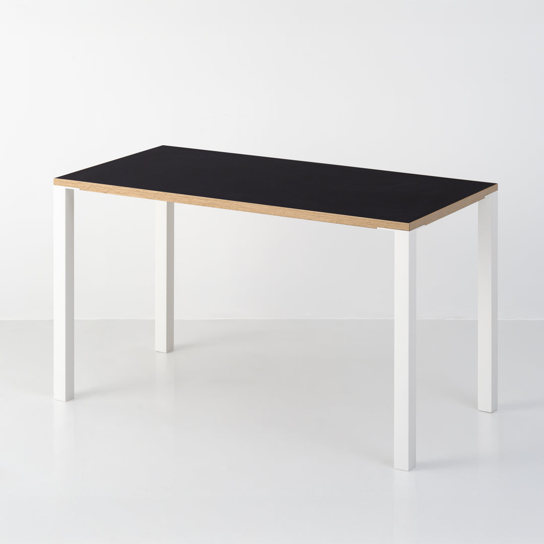 Minimal Color Desk