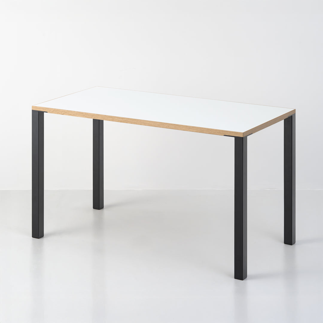 Minimal Color Desk