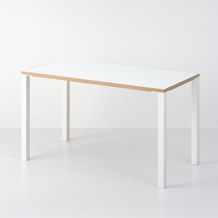 Minimal Color Desk