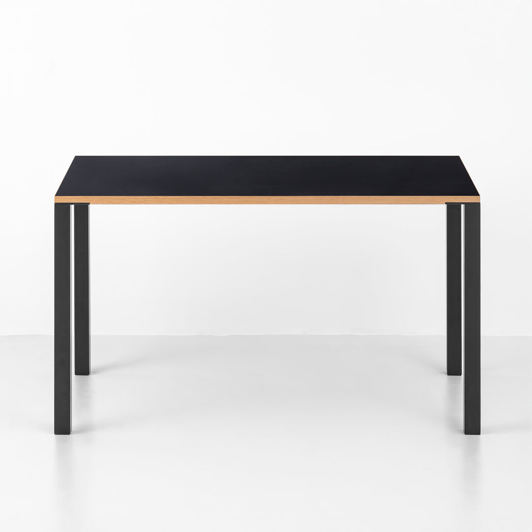 Minimal Color Desk
