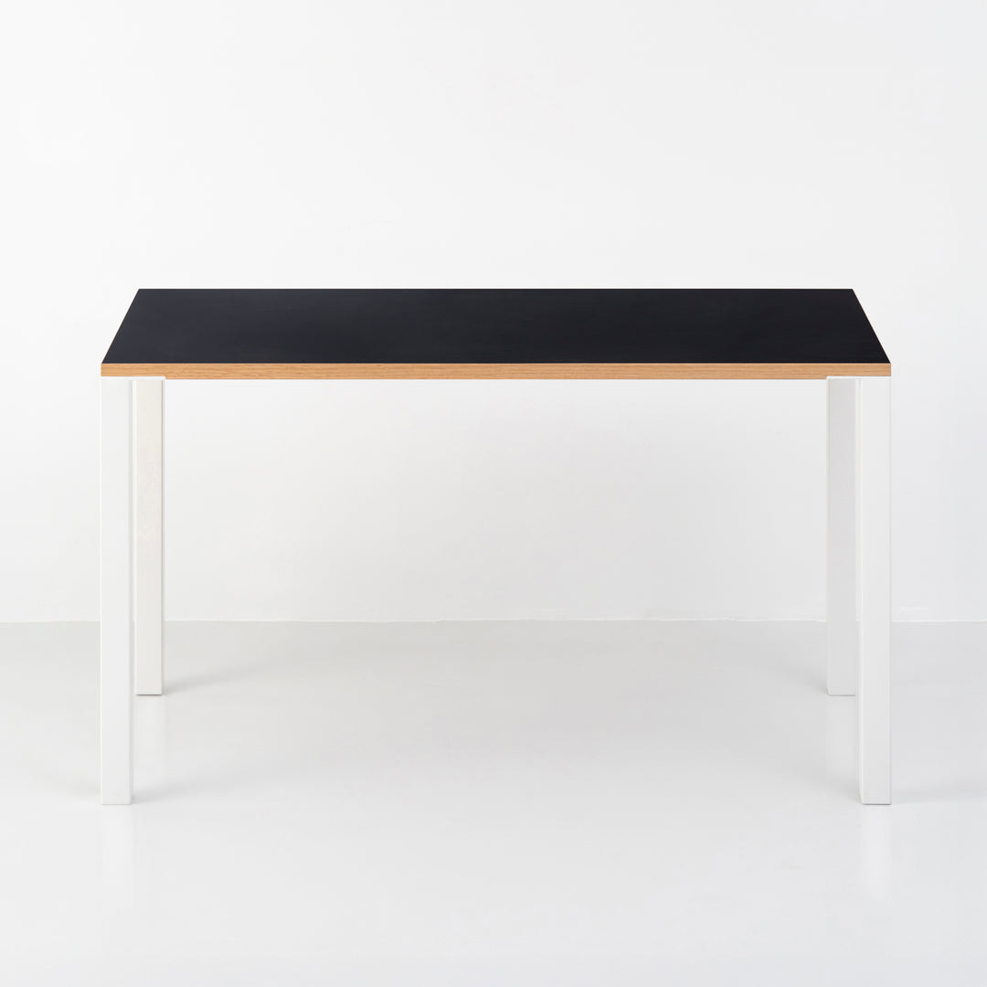 Minimal Color Desk