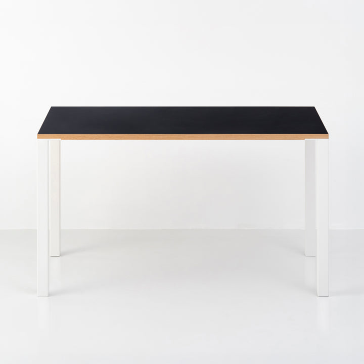 Minimal Color Desk