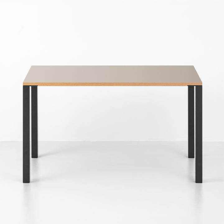 Minimal Color Desk