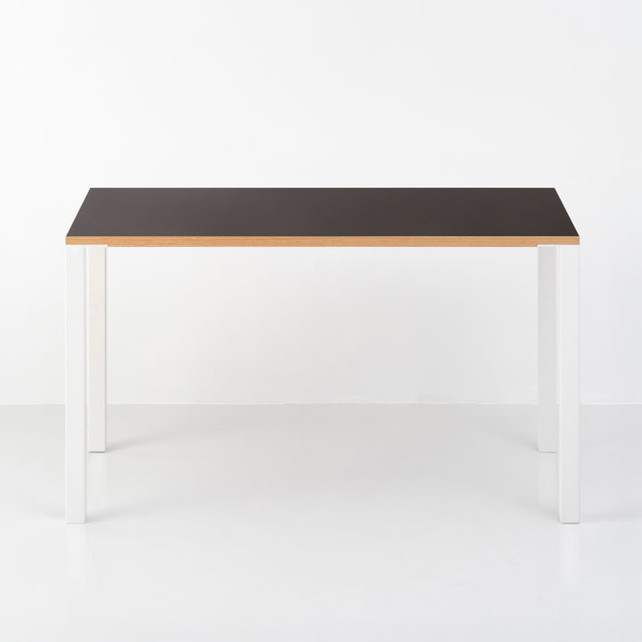 Minimal Color Desk