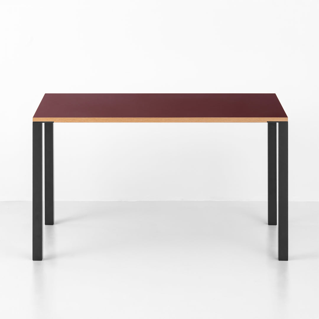 Minimal Color Desk