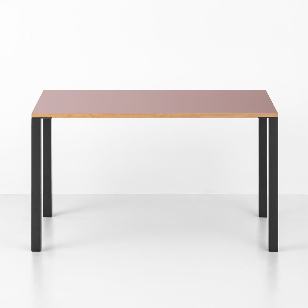 Minimal Color Desk