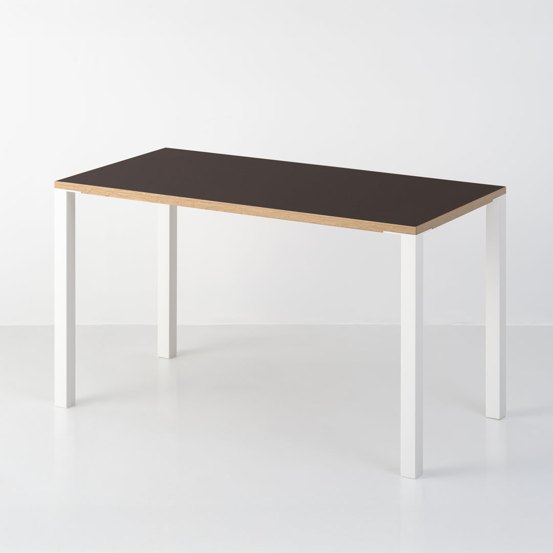 Minimal Color Desk