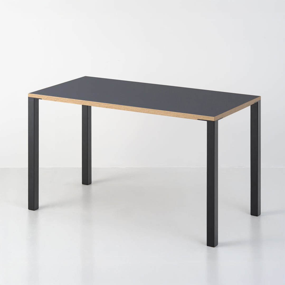 Minimal Color Desk