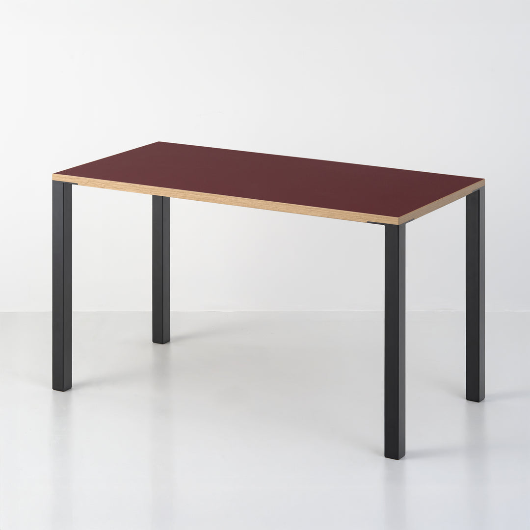 Minimal Color Desk