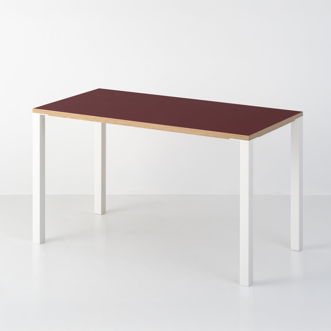 Minimal Color Desk