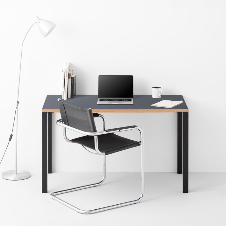 Minimal Color Desk