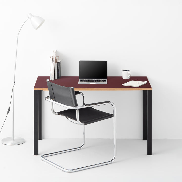 Minimal Color Desk