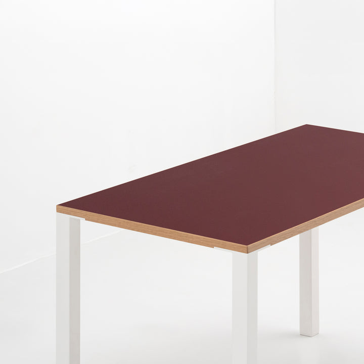 Minimal Color Desk