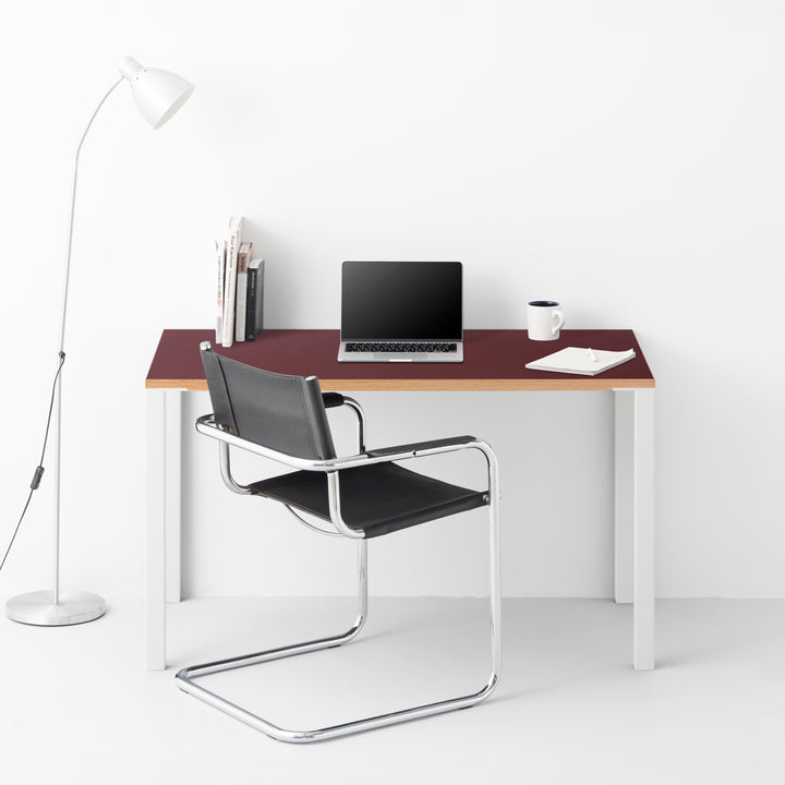 Minimal Color Desk