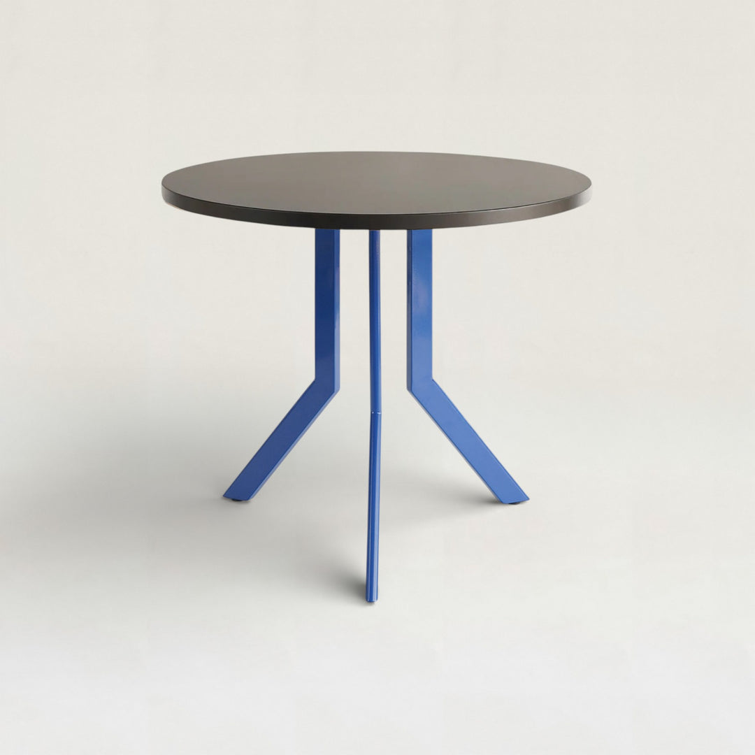 Standard Round Table -M-