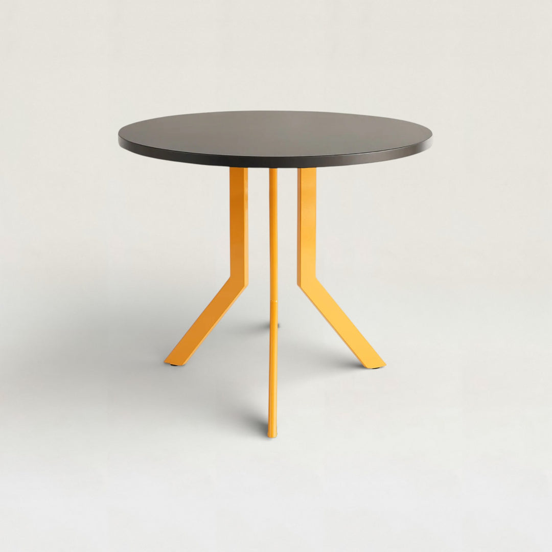 Standard Round Table -M-