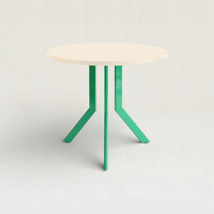 Standard Round Table -M-