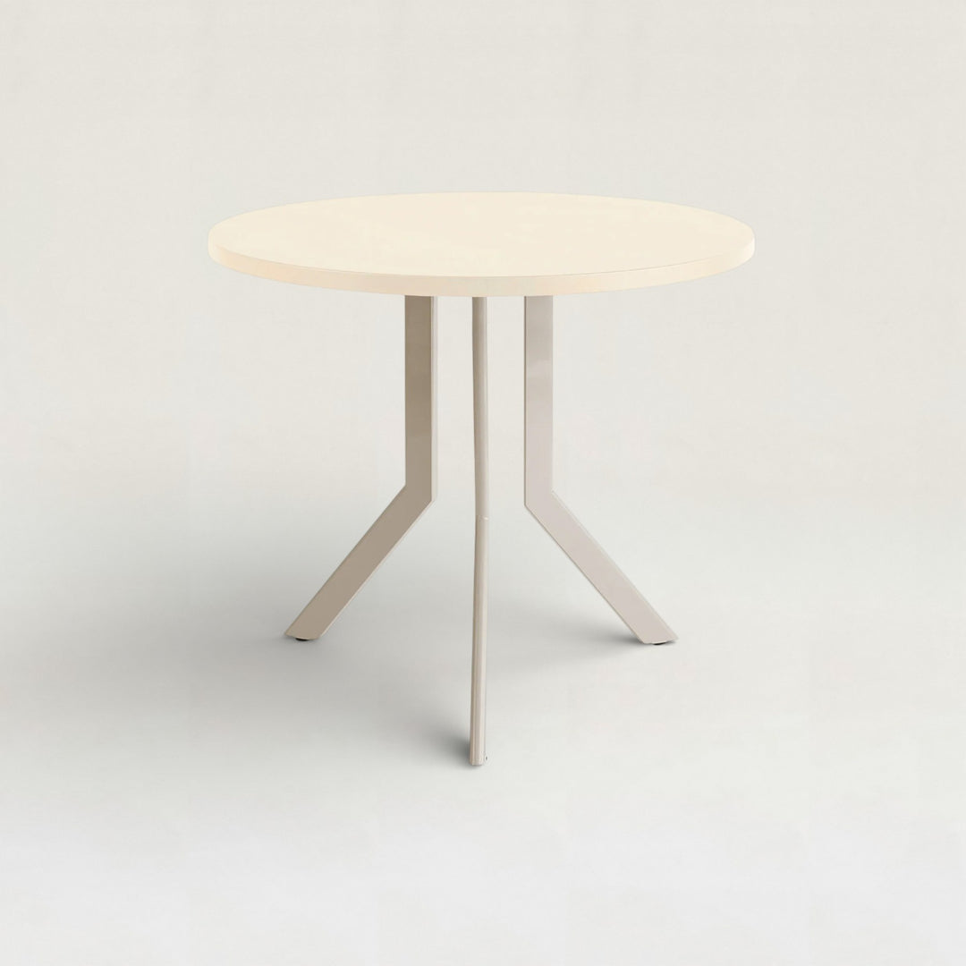 Standard Round Table -M-
