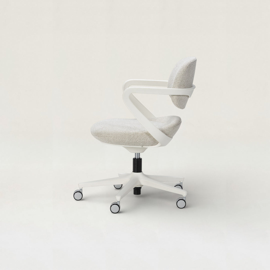 Arista Caster Chair