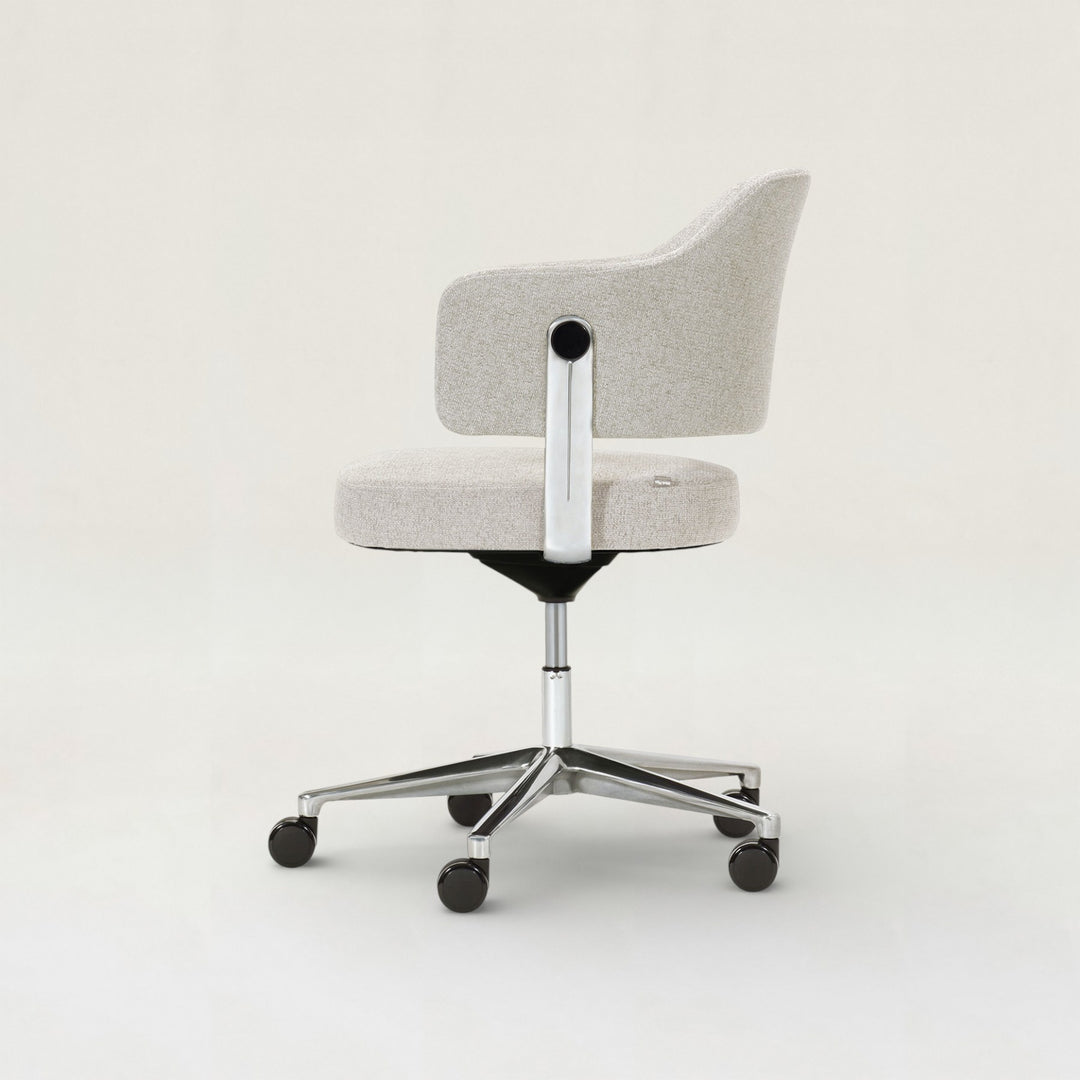 Nog Caster Chair