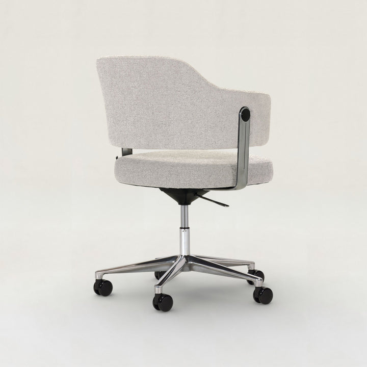Nog Caster Chair