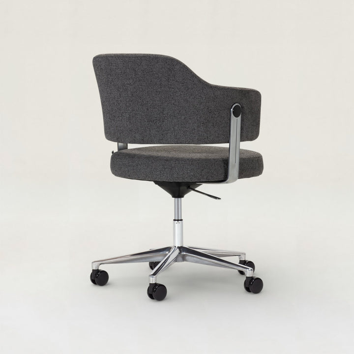 Nog Caster Chair